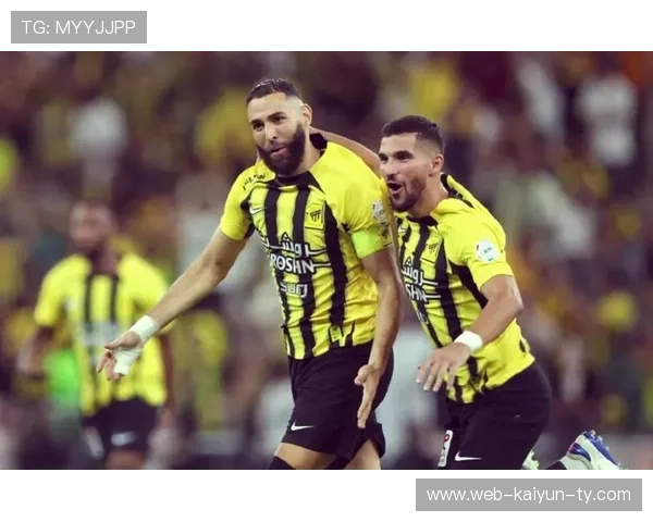 吉达联合为本泽马提供两年续约合同 双方正在深入谈判中